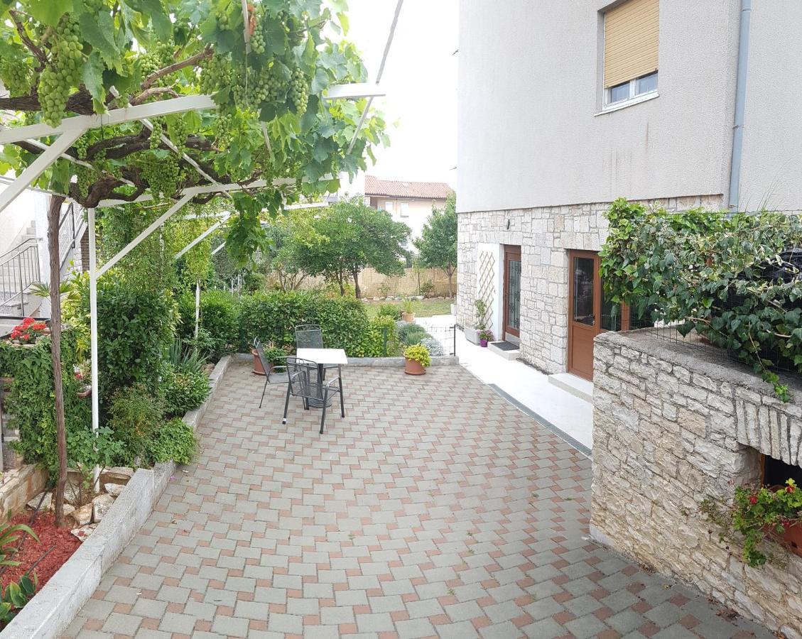 Apartments Ana And Vesna PUY Exterior foto